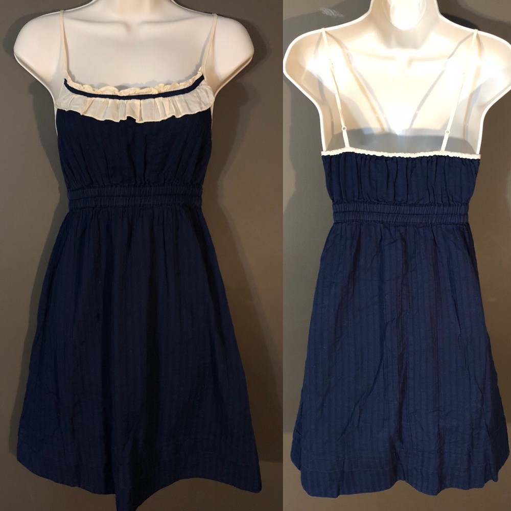 Vintage inspired dark blue sleeveless dress